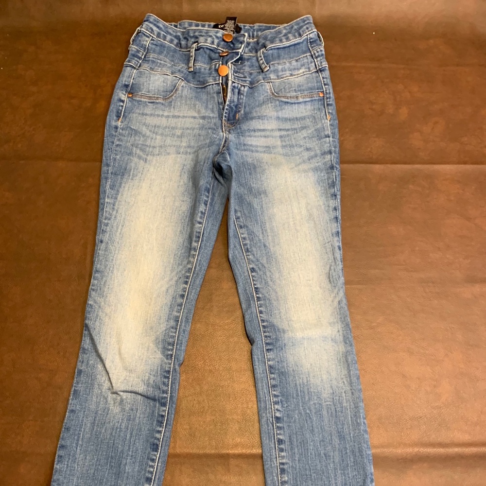 HIGH WAISTED SKINNY JEANS